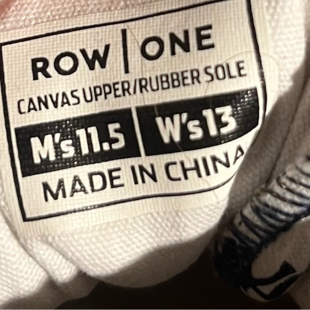 NY Yankees Logo Canvas Sneakers - White with Navy Print - Picture 5 of 5